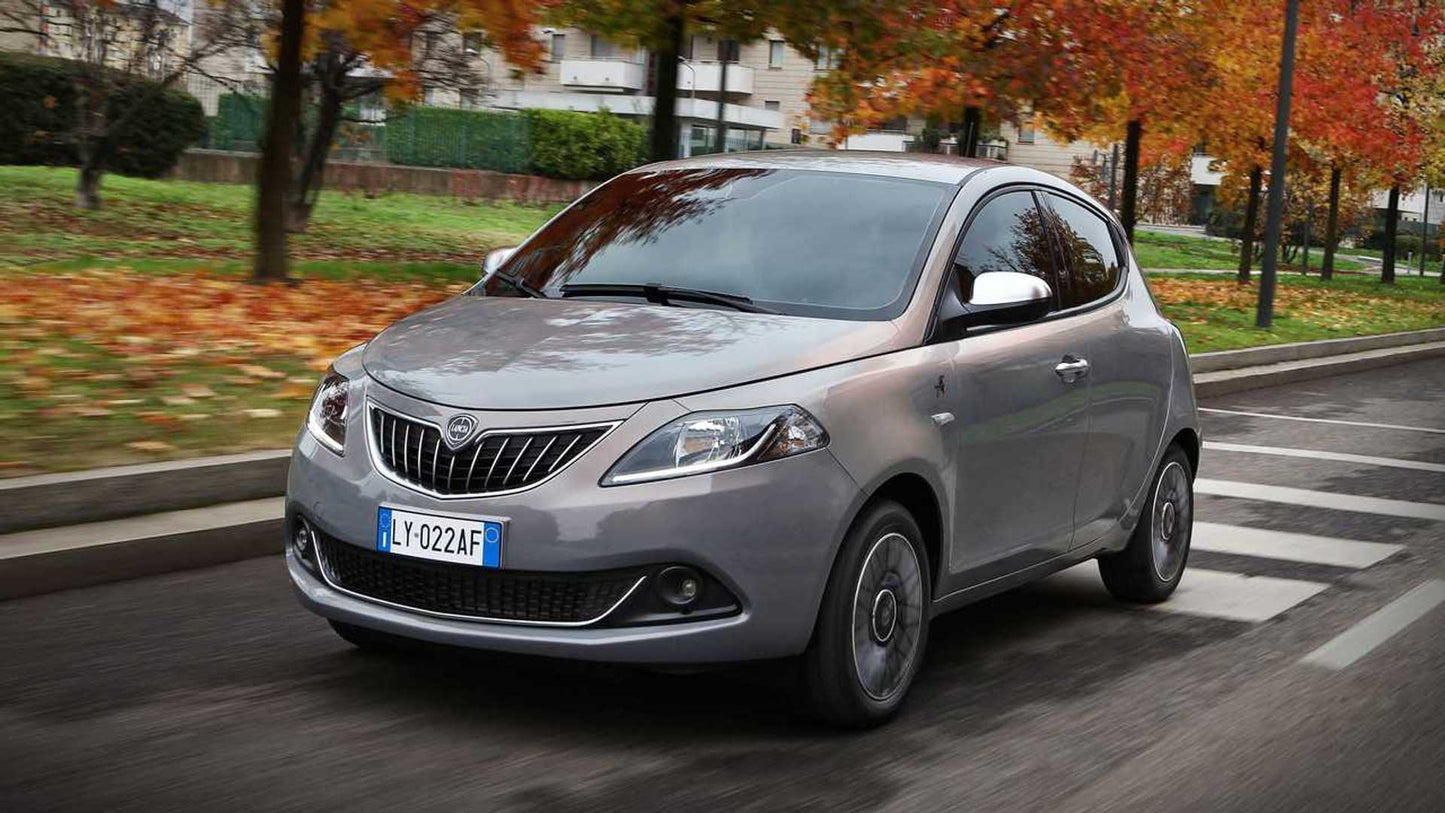 Lancia Ypsilon o similari